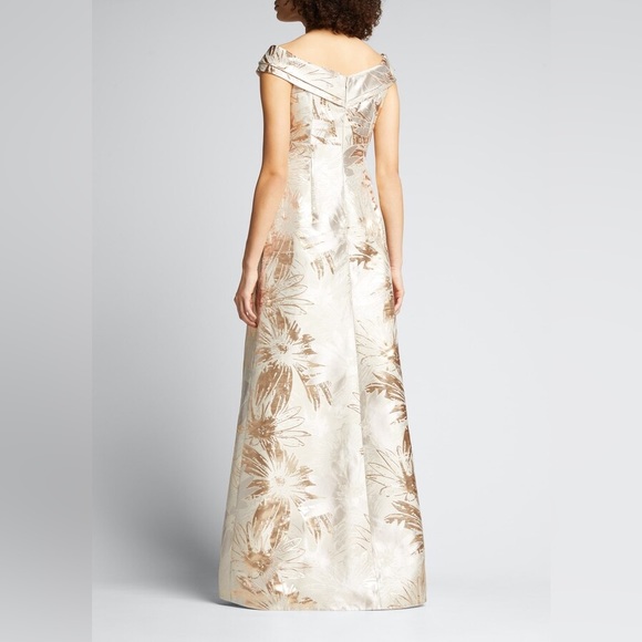 Teri Jon by Rickie Freeman - Mother of the Bride/Groom Dress ✨ - Picture 2 of 13